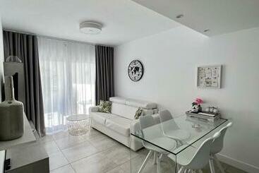 شقق خاصة سياحية Corralejo Bristol Terrace Apartment Con Giardino Privato Esterno