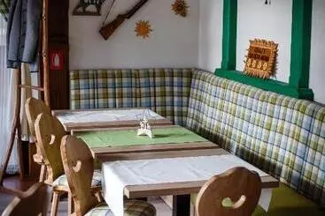 Hotel Colț De Austria