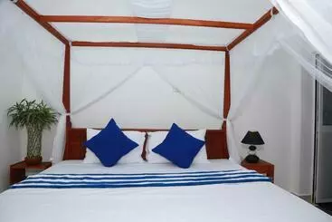 Bed and Breakfast Happy House Hiriketiya