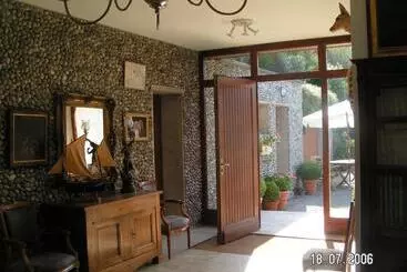 Aamiaismajoitus (B&B) Villa Flore Chambres D Hotes