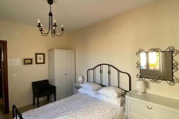 شقق خاصة سياحية Casa Rural Ana