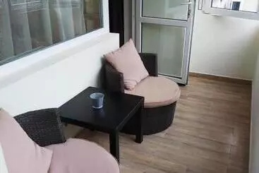 Turistihuoneistot Cristal Metropolis