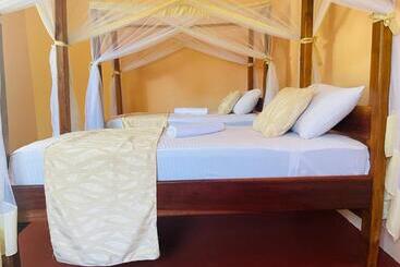 فندق Maisara Mafia Beach Lodge