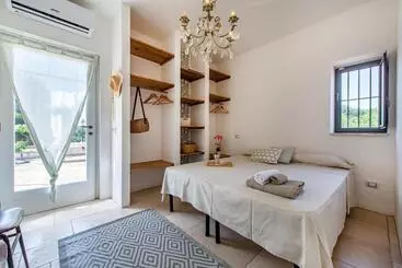 Turistihuoneistot Trullo Fedele Grande125   Happy Rentals