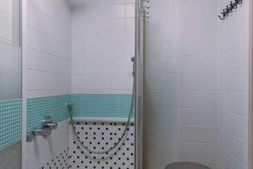 Pisos turísticos Centrally Located Apartment With Sunny Terrace