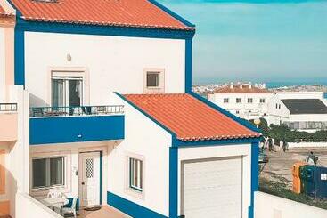 Vandrarhem Be Baleal Surfhouse