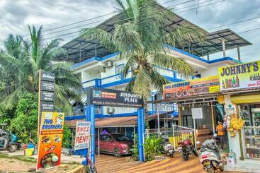 پانسیون Jovinho S Place