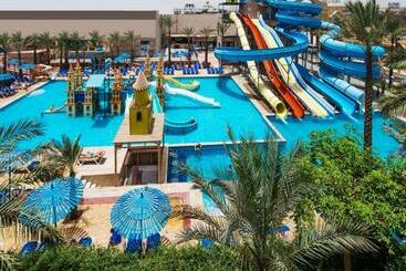 Huoneistohotelli View Aqua Resort &aqua Park   Studios And Suites Inside Mirage Bay Aqua Park