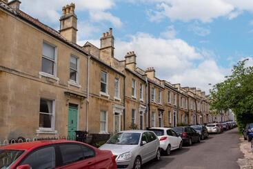 آپارتمان‌های توریست‌ها Beautiful Views! 3 Great Doubles!