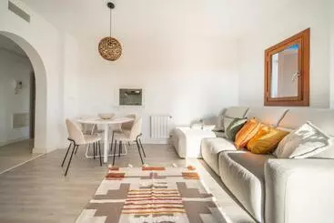 Appartamenti turistici Exclusive 2 Bed 2 Bath Penthouse With Golf Views   De2332ev