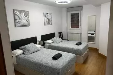 Apartamentos turísticos Leire Jaca Centro