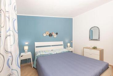 Turistlägenheter Mansarda Moro