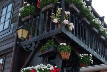 פנסיון The Old House