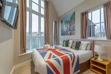 ツーリストアパートメント The Old School Room   The Lace Market