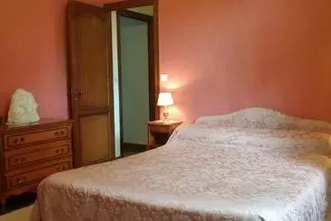 Pisos turísticos Maison De Charme Avec Jardin Clos