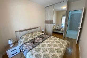 آپارتمانهای توریستها Central City Lux Apartments