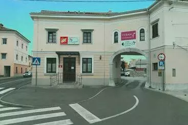 Majatalo Gostilna Pri Dragici, Gostilna S Prenočišči, D.o.o