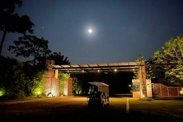 אתר נופש Rock Forest