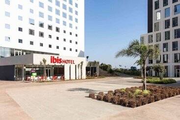 酒店 Ibis Casanearshore