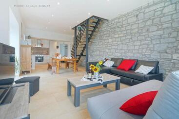 شقق خاصة سياحية Gîte Familial Ferme Des Aujes Falaen