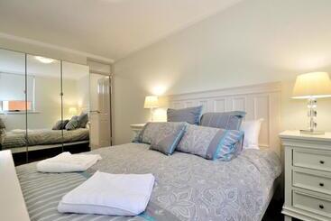 דירות לתיירים Harbour Breeze   Central Fremantle Apartment