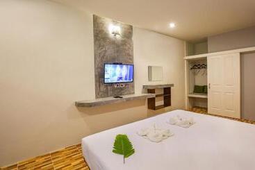 Отель Phangnga Keeree Resort & Gallery