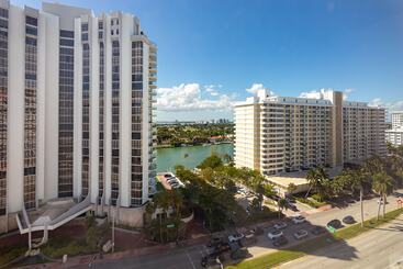 Aparthotel Girasole Suites