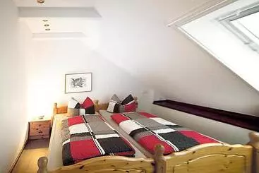 Turistihuoneistot Haus Müritz, 14 Roter Milan