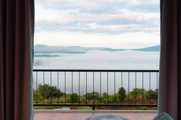 Hotel The Private 2 @ Khao Kho