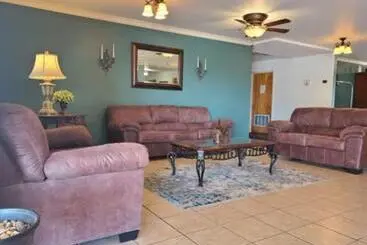 Retkeilymaja Candlelight Inn & Suites Hwy 69 Near Mcalester