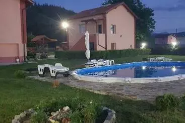 Pension къщи за гости ореха