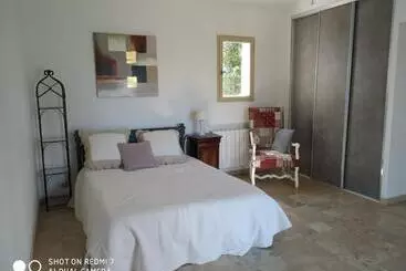 Pisos turísticos Proche Uzès Petit Gîte Avec Grande Cuisine D été Et Piscine