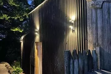 Turistihuoneistot Rhodes To Serenity   Waterfall Shepherds Hut