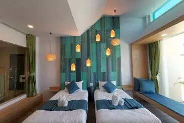 Hotel เดอะชาลี The Charlie