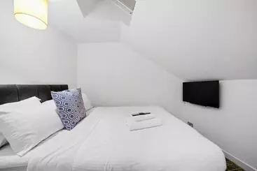 ツーリストアパートメント Howburn Residence Serviced Apartments   1,2& 3 Bedroom Apartments