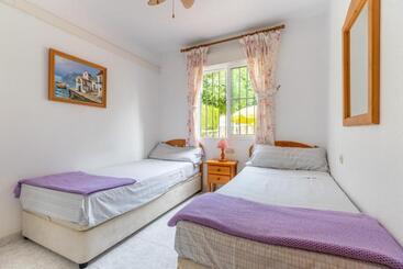 ツーリストアパートメント Aldor