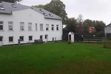 Ferienwohnungen Ferienwohnung Im Palais Rosenlund