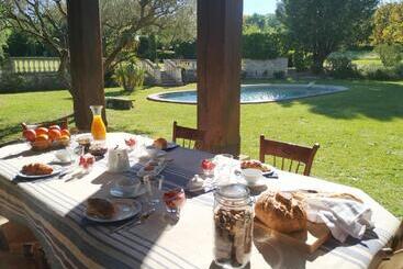 پانسیون Le Domaine Des Oréades