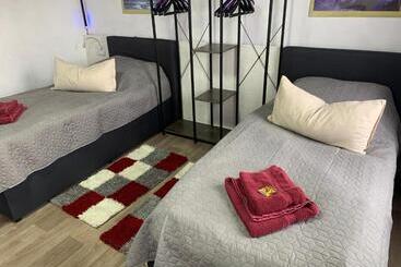 شقق خاصة سياحية Best Preis Gold Suite Mit Netflix, Self Check In, Ebike Ladestation, Fahrradraum, Wlan, Netflix Un