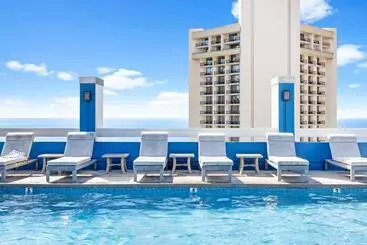 هتل آپارتمان Pacific Monarch   1 Br   Ocean And City Views!
