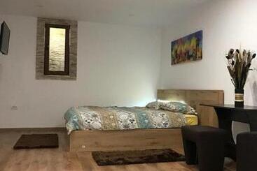 پانسیون Regim Hotelier Pietonală