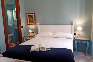 بنسيون Sofia Family Suites