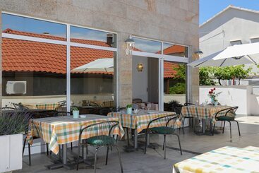 בית מלון כפרי Downtown Private Rooms