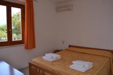 Szálloda Villaggio Calispera