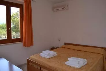 בית מלון כפרי Villaggio Calispera