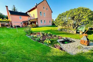 관광객 아파트 Gemütliche Wohnung In Grünhainichen Erzgebirge