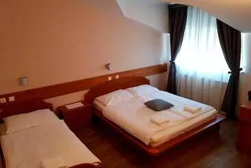 پانسیون Gostišče Jazbec Idrsko Kobarid