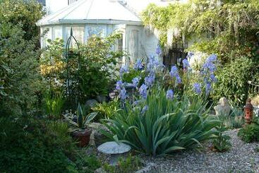 Bed and Breakfast Emms Cottage