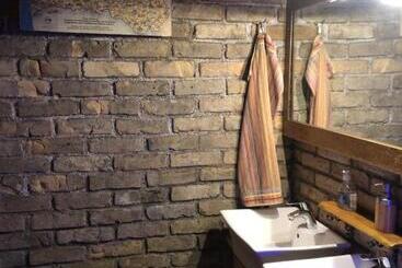 Pensjonat Viesu Nams Vālodzes