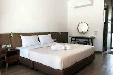 Suansin Garden Hotel โรงแรมสวนสินการ์เด้น